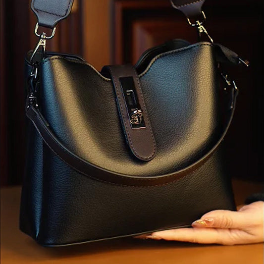 Women’s Elegance Leather Bucket Tote